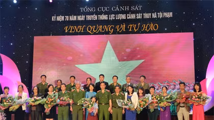 “Vinh quang và tự hào” những người lính truy nã tội phạm 