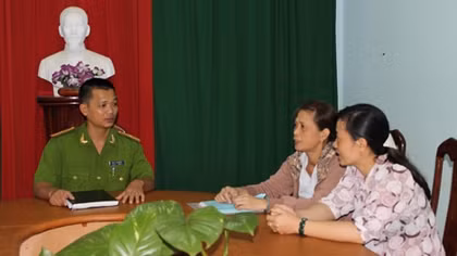 Gần dân để hoàn thiện mình