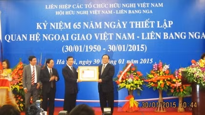 Mít tinh kỷ niệm 65 năm quan hệ hữu nghị Việt Nam – LB Nga