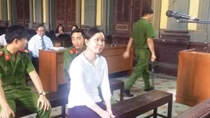 16 năm tù cho người vợ đốt chòi định thiêu chồng 