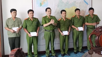 Thưởng “nóng” các tập thể phá nhanh vụ án giết người cướp tài sản