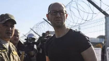 Tại sao Thủ tướng Ukraine Arseny Yatsenyuk yêu cầu được bảo vệ riêng?