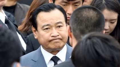Đằng sau tuyên bố từ chức của Thủ tướng Hàn Quốc Lee Wan-koo