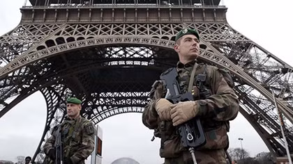 Loạt tấn công khủng bố tại Paris mới chỉ là bắt đầu? 