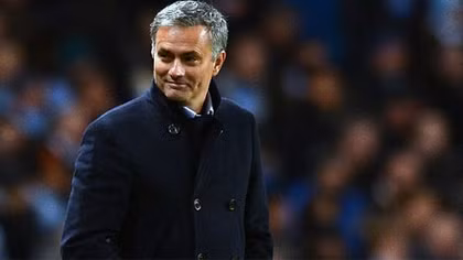 Mourinho suýt bị... đánh lừa