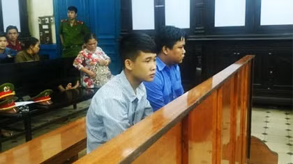 Kéo đến phòng trọ gây sự bị đâm chết