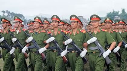 Khen thưởng các tập thể, cá nhân xuất sắc trong đấu tranh trấn áp tội phạm