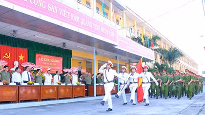 Trường Trung cấp Cảnh sát nhân dân III khai giảng năm học mới
