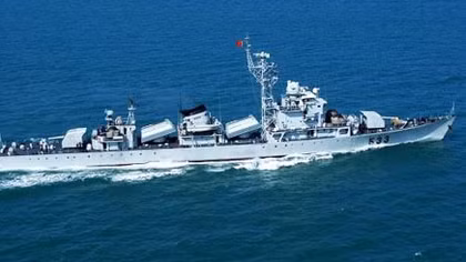 Trung Quốc điều tàu ‘đe’ khu trục hạm USS Lassen