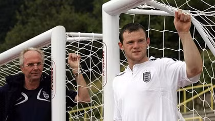 Wayne Rooney: Lần đầu và lần thứ 100
