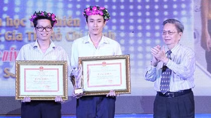 Trao giải thưởng Sinh viên nghiên cứu khoa học Euréka 2014 