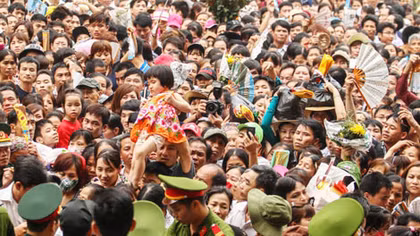 "Đừng để vỡ bát mới kê cầu ao!"