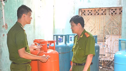 Một cơ sở kinh doanh hàng trăm bình gas trái phép