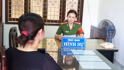 Nghe điện thoại mất... gần 800 triệu