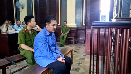 Tài xế xe đầu kéo gây tai nạn làm 5 người chết lãnh 15 năm tù