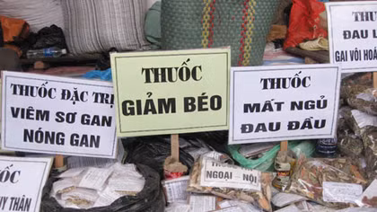Ngành y tế vào “cuộc chiến” chặn “giấy phép con”