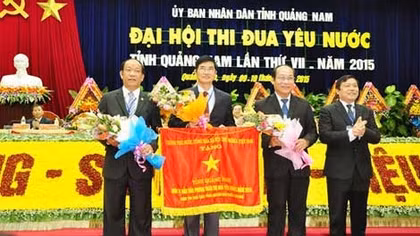 Quảng Nam đón nhận Cờ Thi đua của Chính phủ