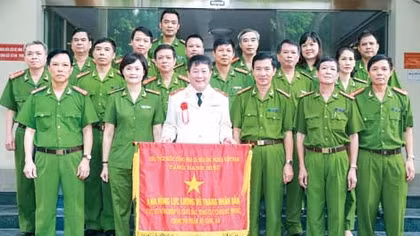 Chiến công và tình người sau những trang hồ sơ