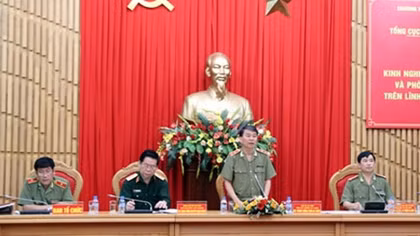 Linh hoạt các giải pháp phòng, chống 'tự diễn biến'