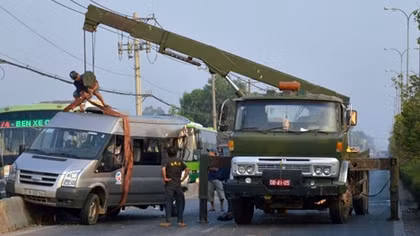 Tài xế sốc nặng khi thấy phụ xe bị tông chết ngay trước mắt