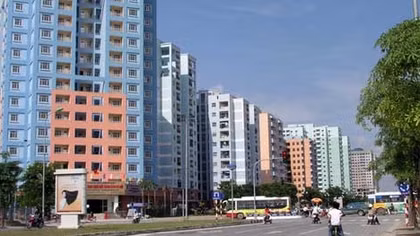 Khách hàng được tư vấn miễn phí tại Hội trợ triển lãm bất động sản Việt Nam