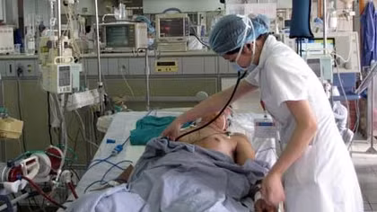 Hàng chục loại thuốc bị bảo hiểm y tế có bất thường về giá