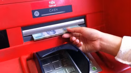 Không để ATM hết tiền dịp 30-4 và 1-5