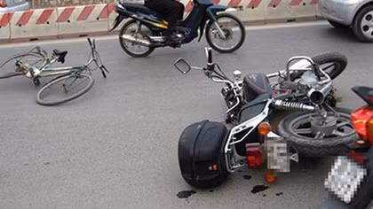 Liên tiếp tai nạn làm 2 người chết trên đường HCM