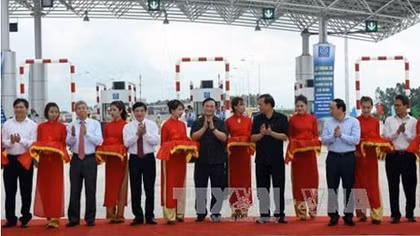 Thông xe tuyến 52 km cao tốc Hà Nội - Hải Phòng