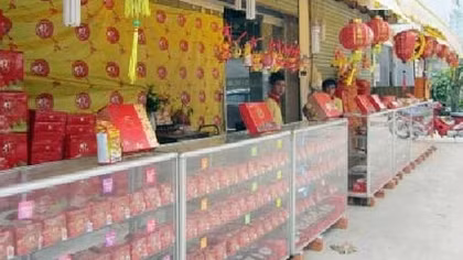 Bạt ngàn nguyên liệu bánh Trung thu trôi nổi 