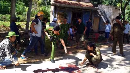 3 nhát dao đoạt mạng người tình của mẹ