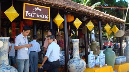 300 gian hàng tham gia liên hoan văn hóa, du lịch làng nghề truyền thống