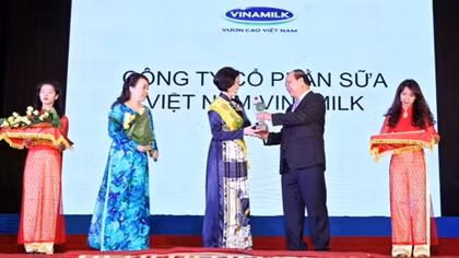 Vinamilk được vinh danh Thương hiệu vàng thực phẩm Việt Nam