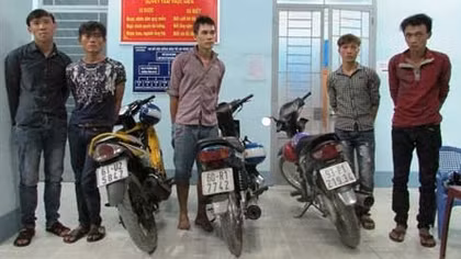 Bắt giữ băng trộm xe môtô với lô 'đồ nghề'