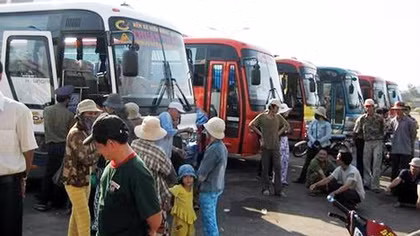 Đối tượng truy nã trốn trên xe khách