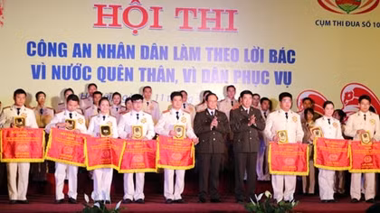 Khai mạc Hội thi ‘Công an nhân dân làm theo lời Bác’ cụm thi đua số 10