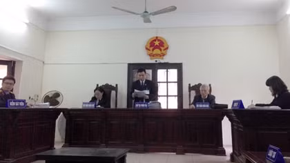 Nguyên đơn thành bị đơn