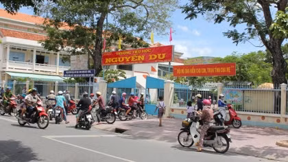 Phụ huynh hoang mang vì "nghi án bắt cóc học sinh tiểu học"