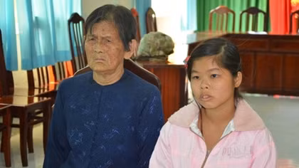 Nhà cụ bà “nhà tự bốc cháy bí ẩn” là do cháu gái đốt