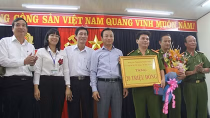 Phá đường dây cỏ Mỹ ‘khủng’, Công an quận Ngũ Hành Sơn được thưởng nóng 
