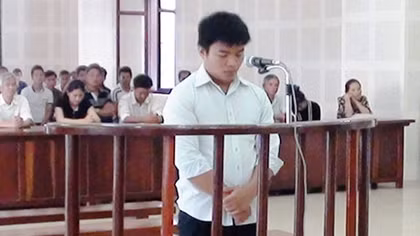 Những cú lừa ngoạn mục của một vị ‘phó giám đốc’