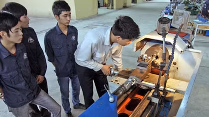 Quy định về việc hỗ trợ đào tạo duy trì việc làm cho người lao động