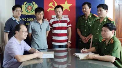 Trao trả đối tượng truy nã cho Công an Trung Quốc