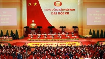 Danh sách và tiểu sử Bộ Chính trị khóa XII