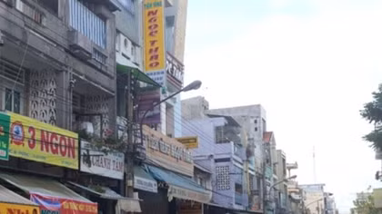 Xông vào nhà đâm chủ tiệm vàng trọng thương