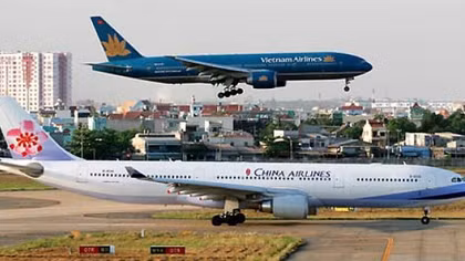 Điều tra sự cố xe chở hành lý đâm vào máy bay China Airlines tại Tân Sơn Nhất