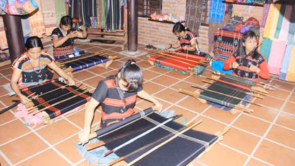 Khai mạc Festival Văn hóa Tơ lụa Việt Nam-Châu Á