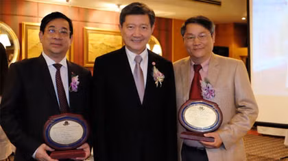 Hai đại diện của Việt Nam được trường đại học Thái Lan vinh danh 