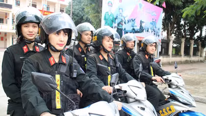 “Hồng thép” tỏa hương