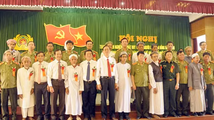 Phát huy vai trò người có uy tín trong đồng bào Chăm